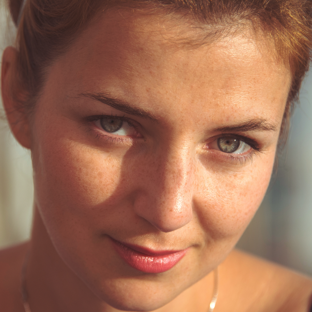 Patient portrait for non-surgical eyelid treatments